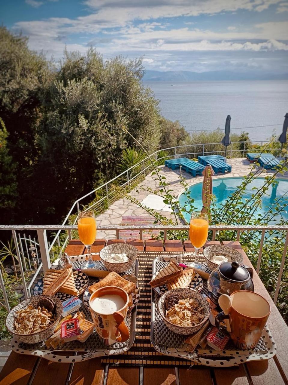 Antares Boutique Guesthouse Perama  Eksteriør billede
