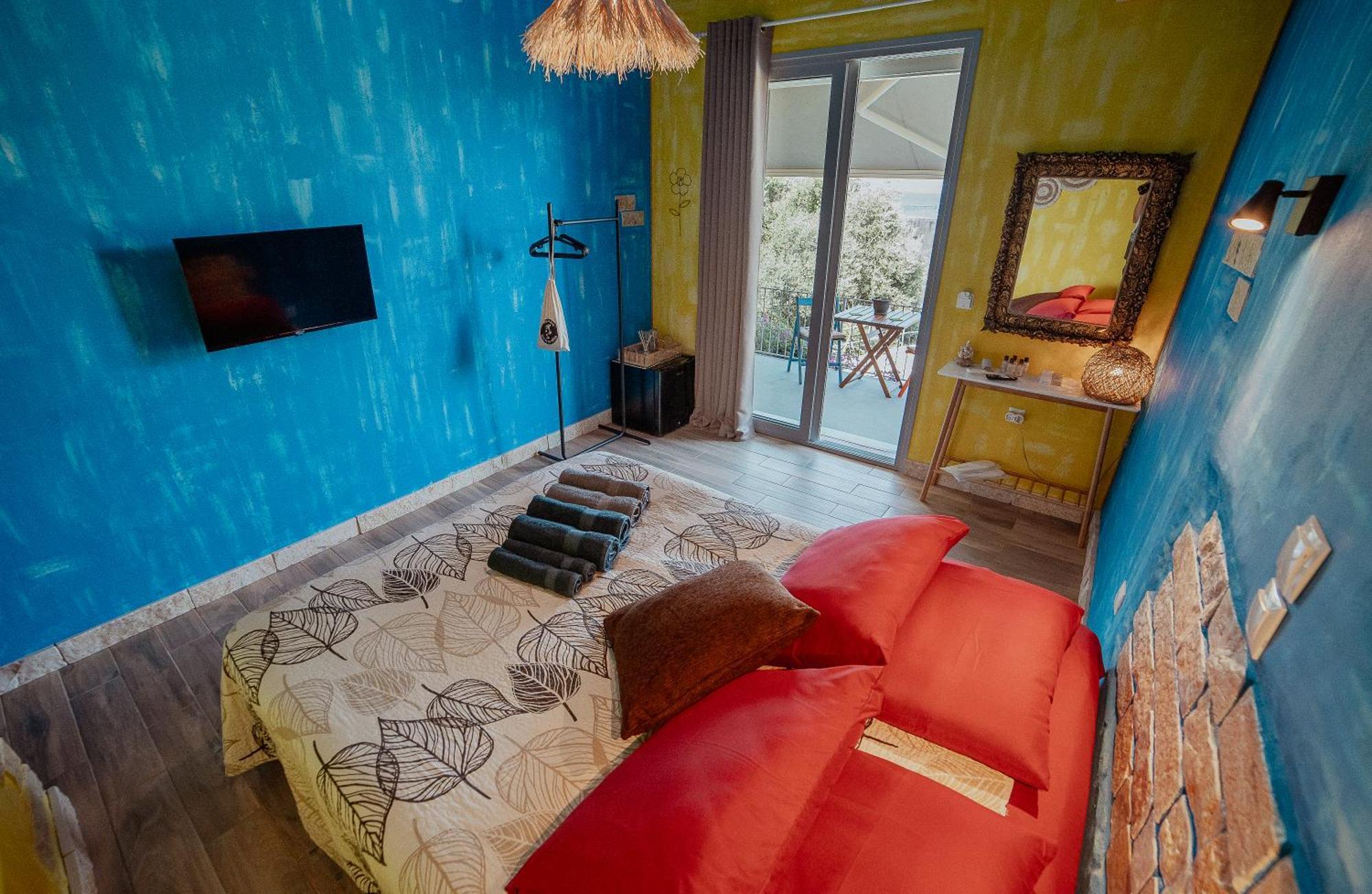 Antares Boutique Guesthouse Perama  Eksteriør billede